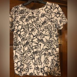 Ann Taylor Loft Size XS Short sleeve Floral Patterned Shirt
